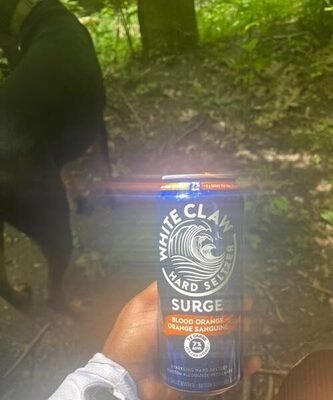 WHITE CLAW BLOOD ORANGE